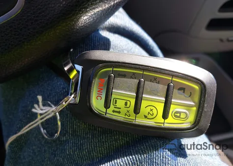 2021 Chrysler Pacifica Touring z USA, uszkodzony, nr VIN 2C4RC1FG5MR511546